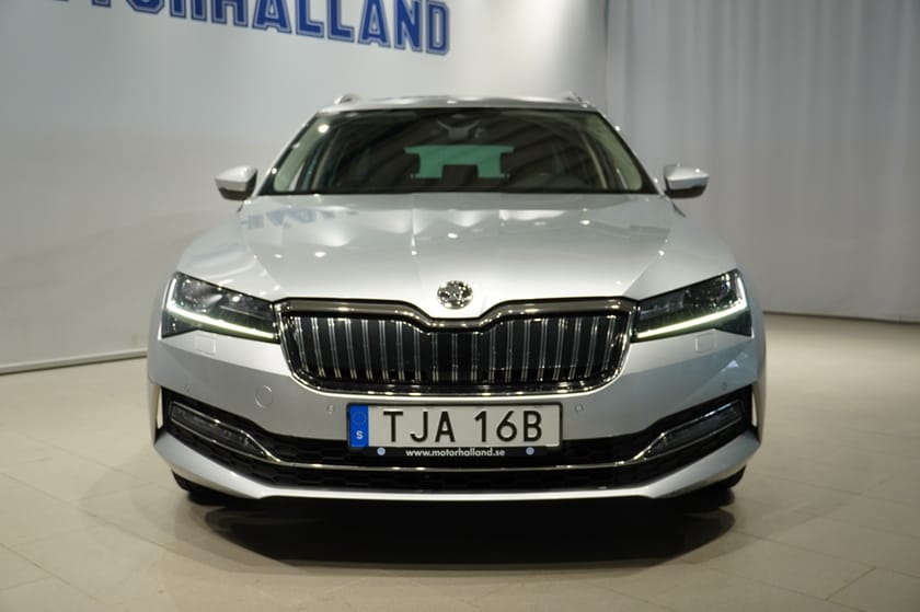 Bild 2 av Škoda Superb iV Kombi L&K 218HK DRAG VÄRMARE