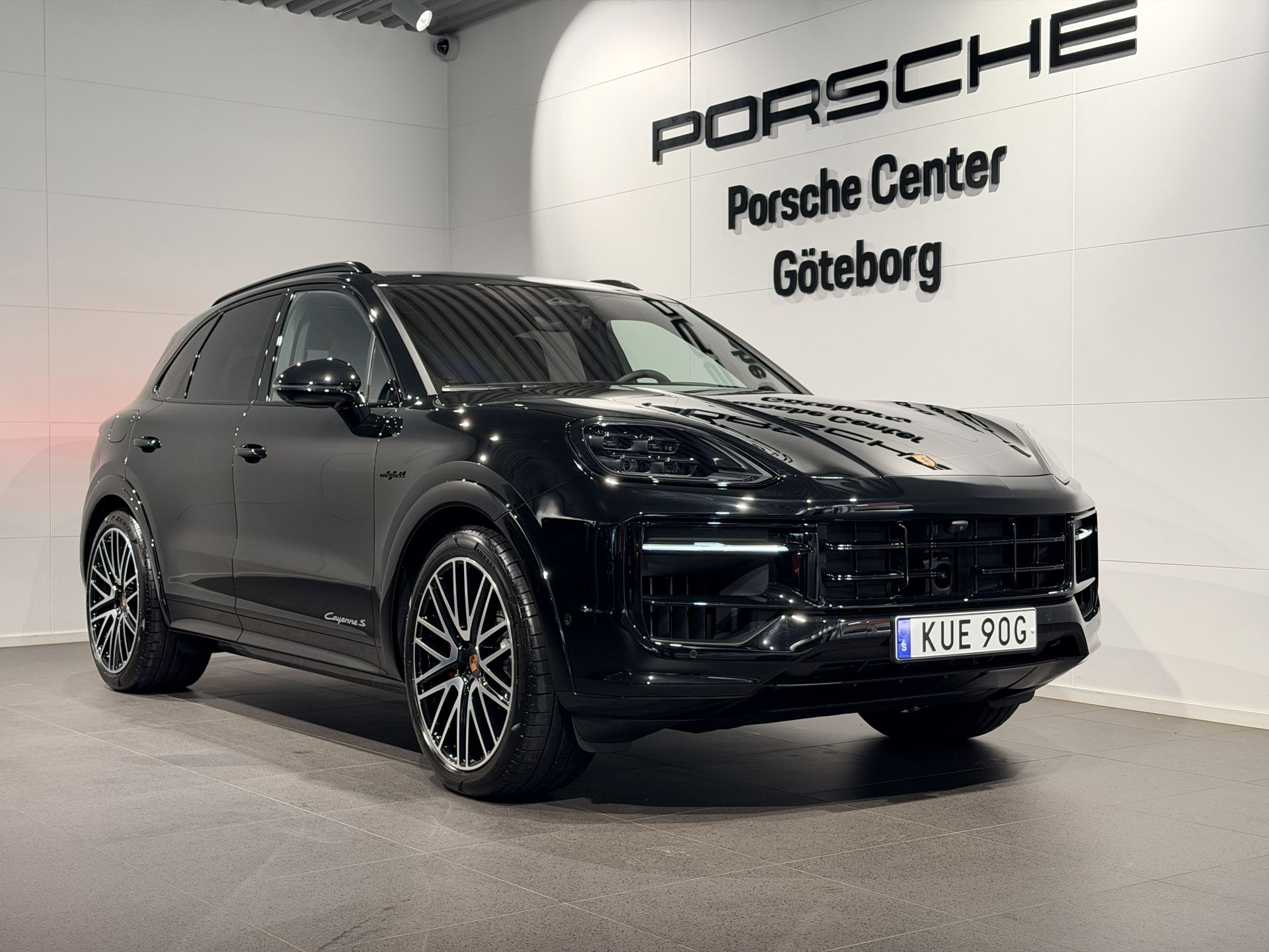 Porsche Cayenne S E-Hybrid Black edition 2026, bild 2/10