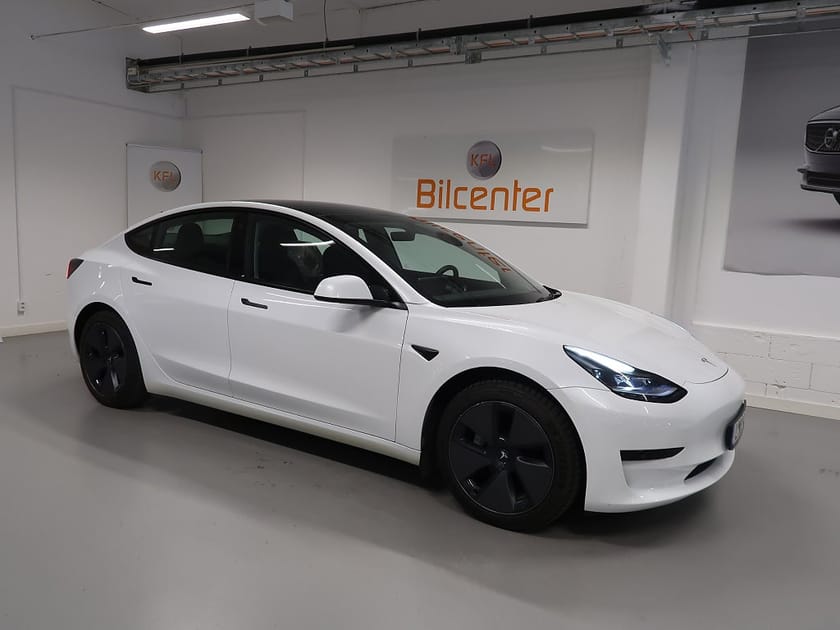 Bild 4 av Tesla Model 3 Standard Range Plus V-Däck ingår Navi-Kamera-Pano-Skinn