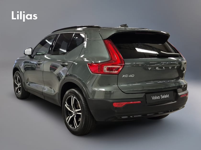 Bild 4 av Volvo XC40 B4 FWD Bensin Plus Dark//Dragkrok//