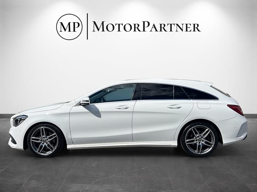 Bild 5 av Mercedes-Benz CLA 220 d Shooting Brake 7G AMG Pano Kamera Drag 177hk
