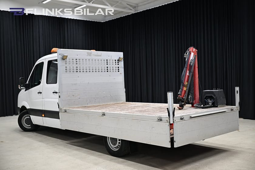 Bild 2 av Volkswagen Crafter Chassi Double Cab 163HK Dubbelhytt|Flak|Kranbil|EnÄgare|Backkamera|Moms