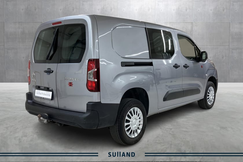 Bilde 5 av Toyota ProAce City 1.5D 130hk, 4X4, Lang (L2) 2 skyvedører - Comfort