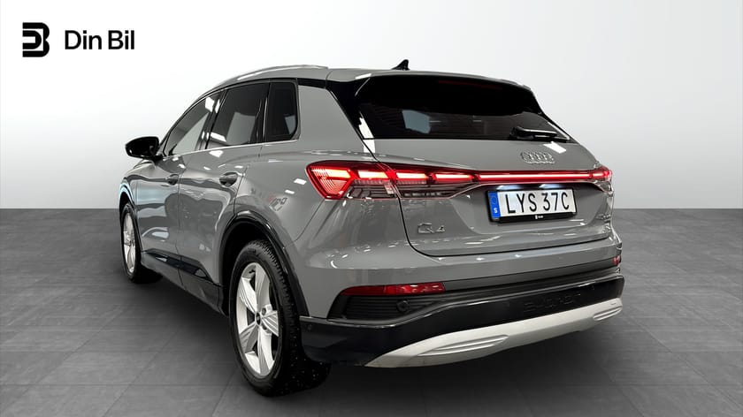 Bild 3 av Audi Q4 45 e-tron quattro sport edition / Head-up display