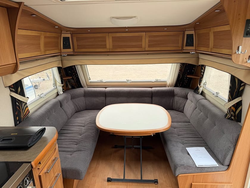 Bild 3 av Kabe Trailer Royal 750 GLE KS * Queenbed *