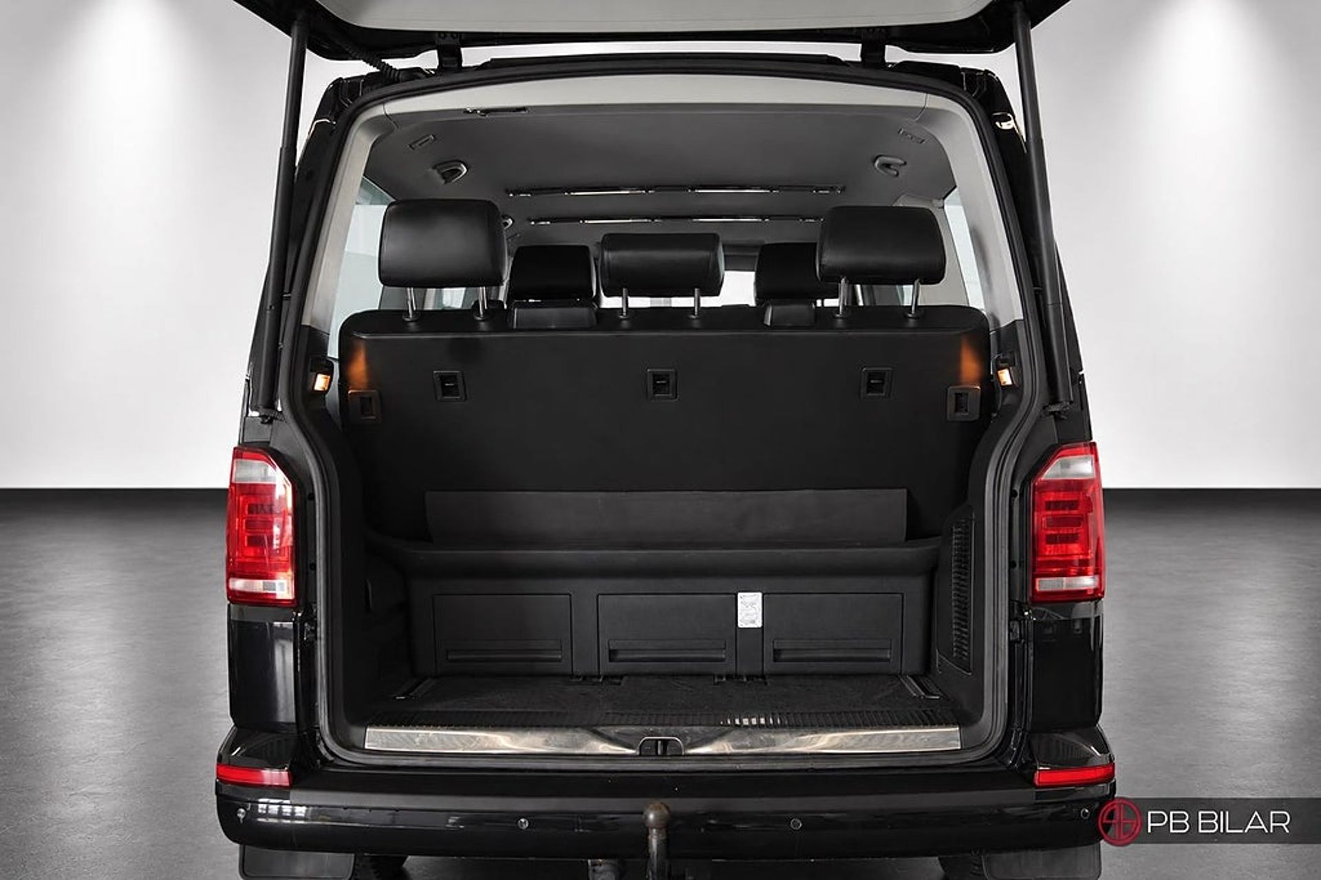 Volkswagen Multivan 2018, photo 6/10