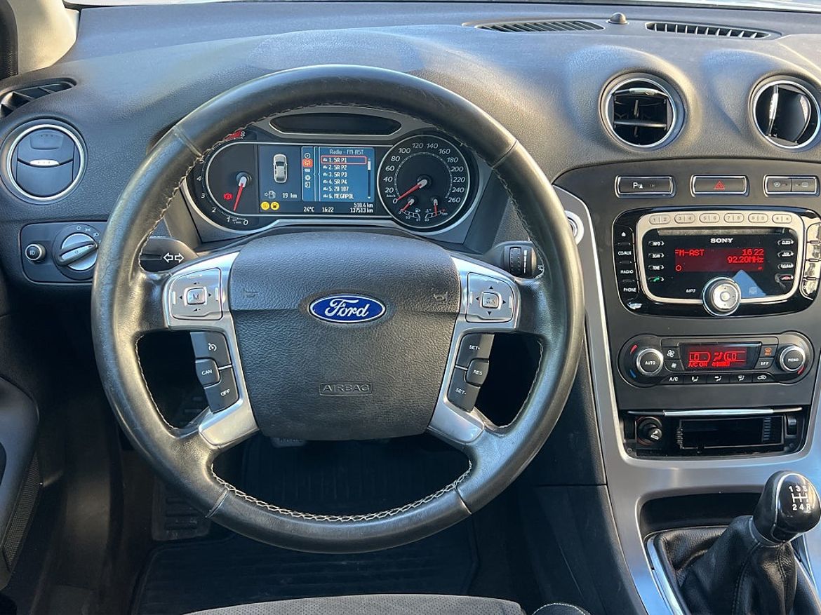 Ford Mondeo Kombi, bild 12 av 18