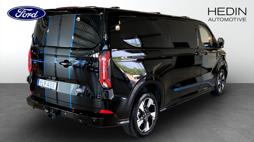 Bild 2 av Ford E-Transit Custom 340 AWD Sports van | 286hk | | 340L | 360 kamera |