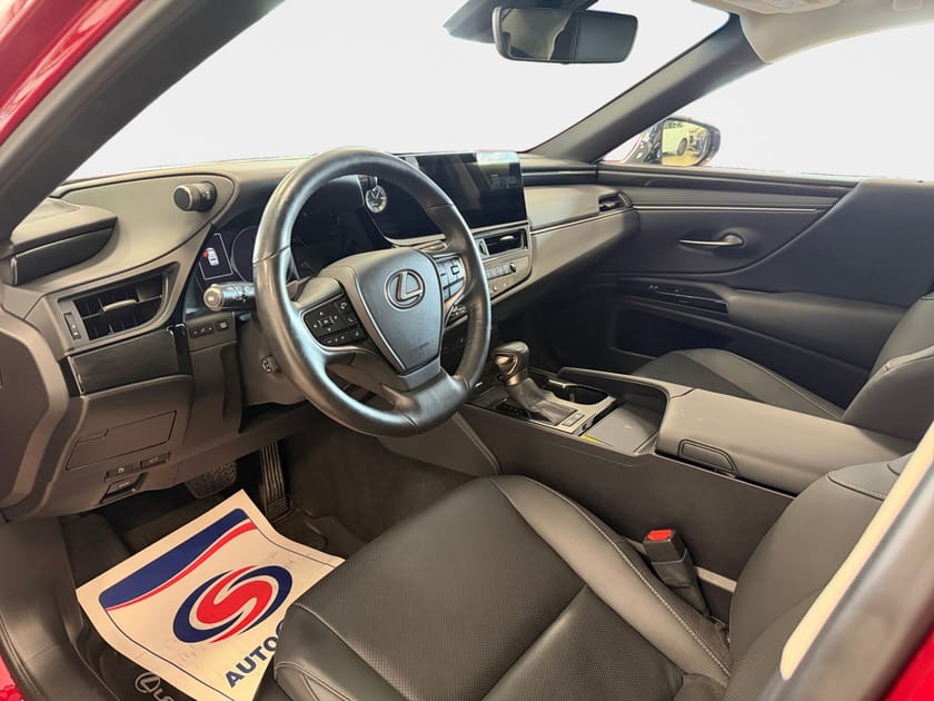 Bild 5 av Lexus ES 300h *Limited Edition* Soltak/Keyless/Läder/Backka