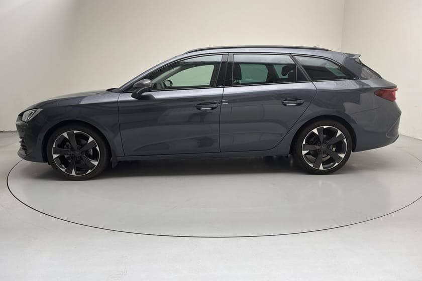 Bild 2 av CUPRA Leon Sportstourer eTSI (150hk) Vision Plus Drag