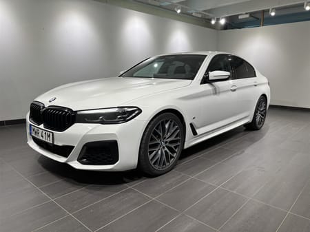 BMW 520d xDrive Sedan 3,95% M Sport Navi Värmare Fartpilot HiFi Drag
