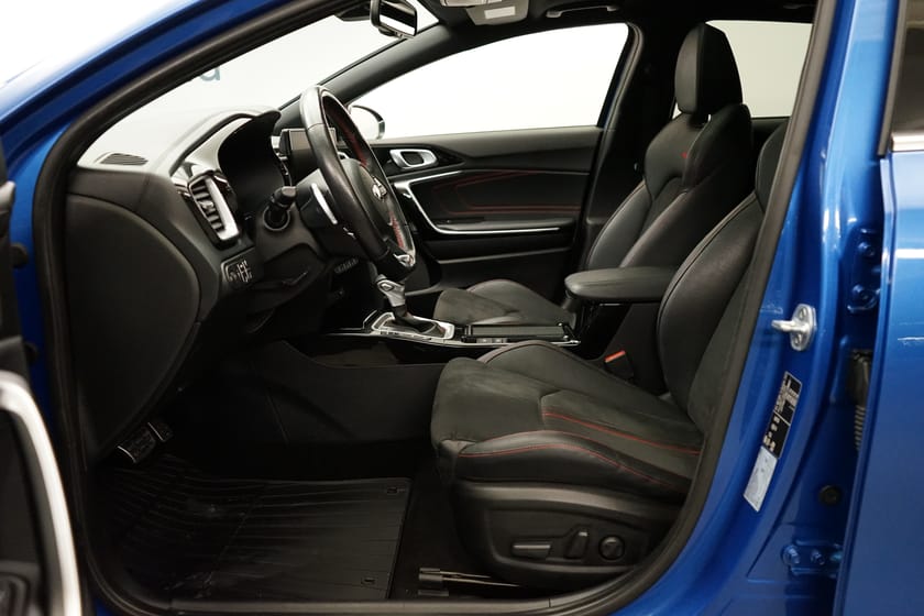 Bild 5 av Kia ProCeed GT Dragkrok, Taklucka