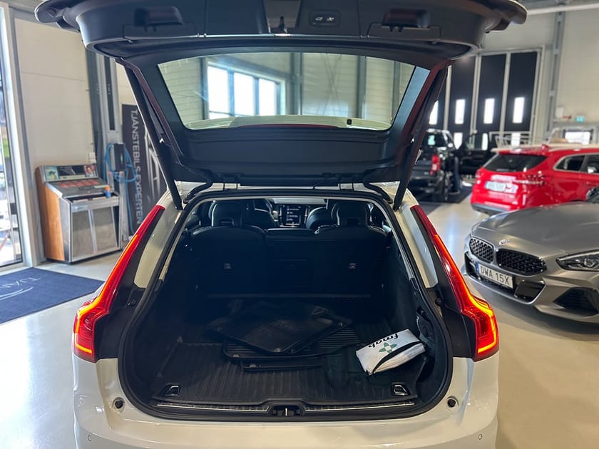 Bild 5 av Volvo V90 D4 AWD Geartronic Inscription 190hk