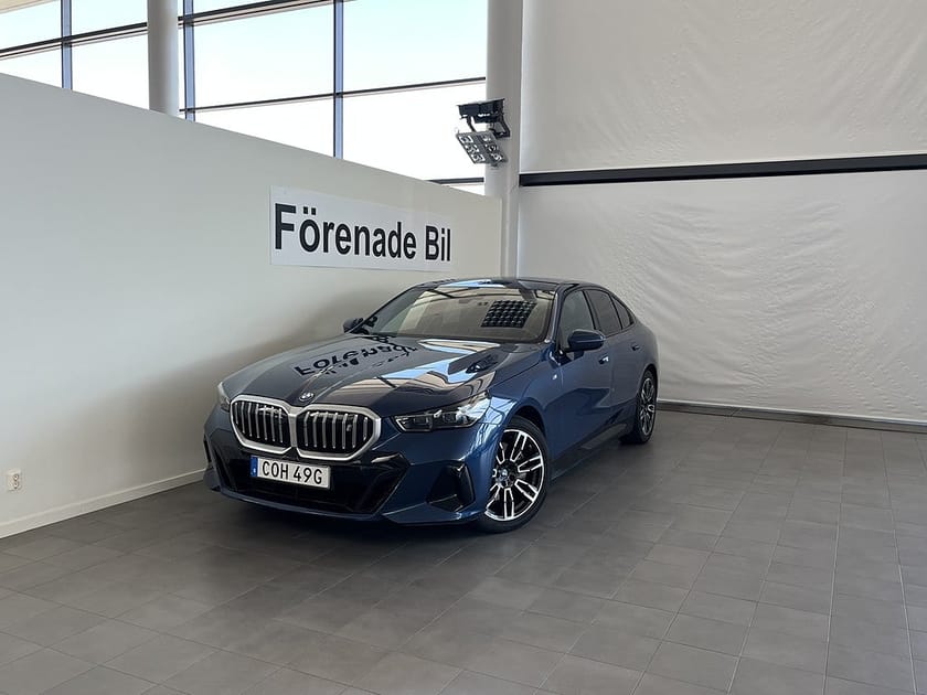 Bild 1 av BMW i5 eDrive40 Sedan M Sport Drag Rattvärme Drive/Park Assist