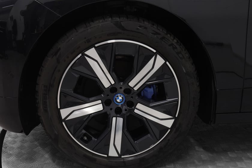 Bilde 3 av BMW iX xDrive40 Charged Plus