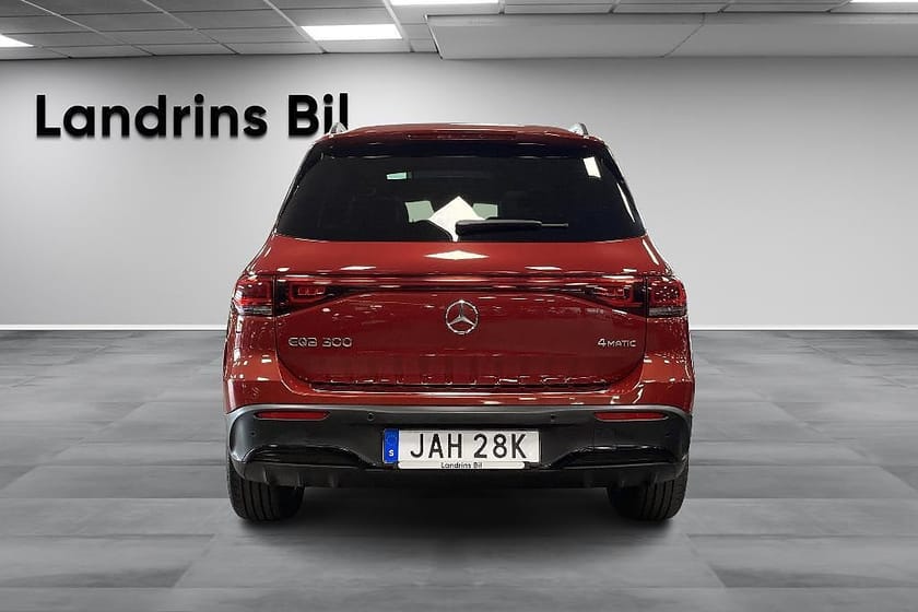 Bild 5 av Mercedes-Benz EQB 300 4MATIC AMG Line / 360 / Panorama / Minne