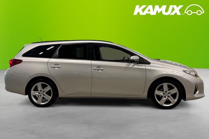 Bild 2 av Toyota Auris Touring Sports Kombi 1.6 Edition 50 132 hk Pano Dragkrok