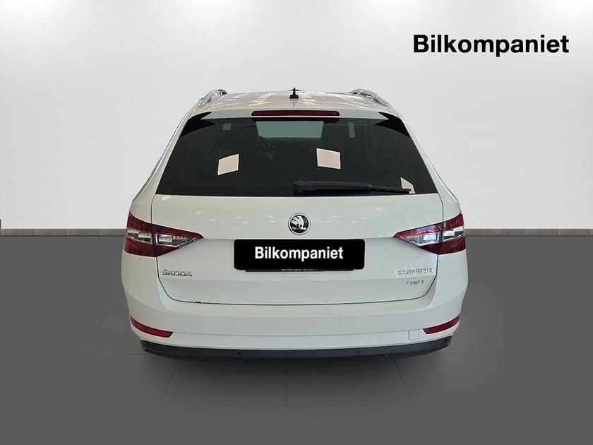 Bild 5 av Škoda Superb Kombi Skoda 2.0 TDI 4x4 SCR Businessline (V-Hjul, Drag, Mkv)