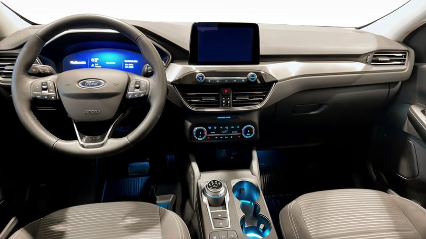 Bild 4 av Ford Kuga Plug-In Hybrid Titanium 2.5 225HK Vinterpaket