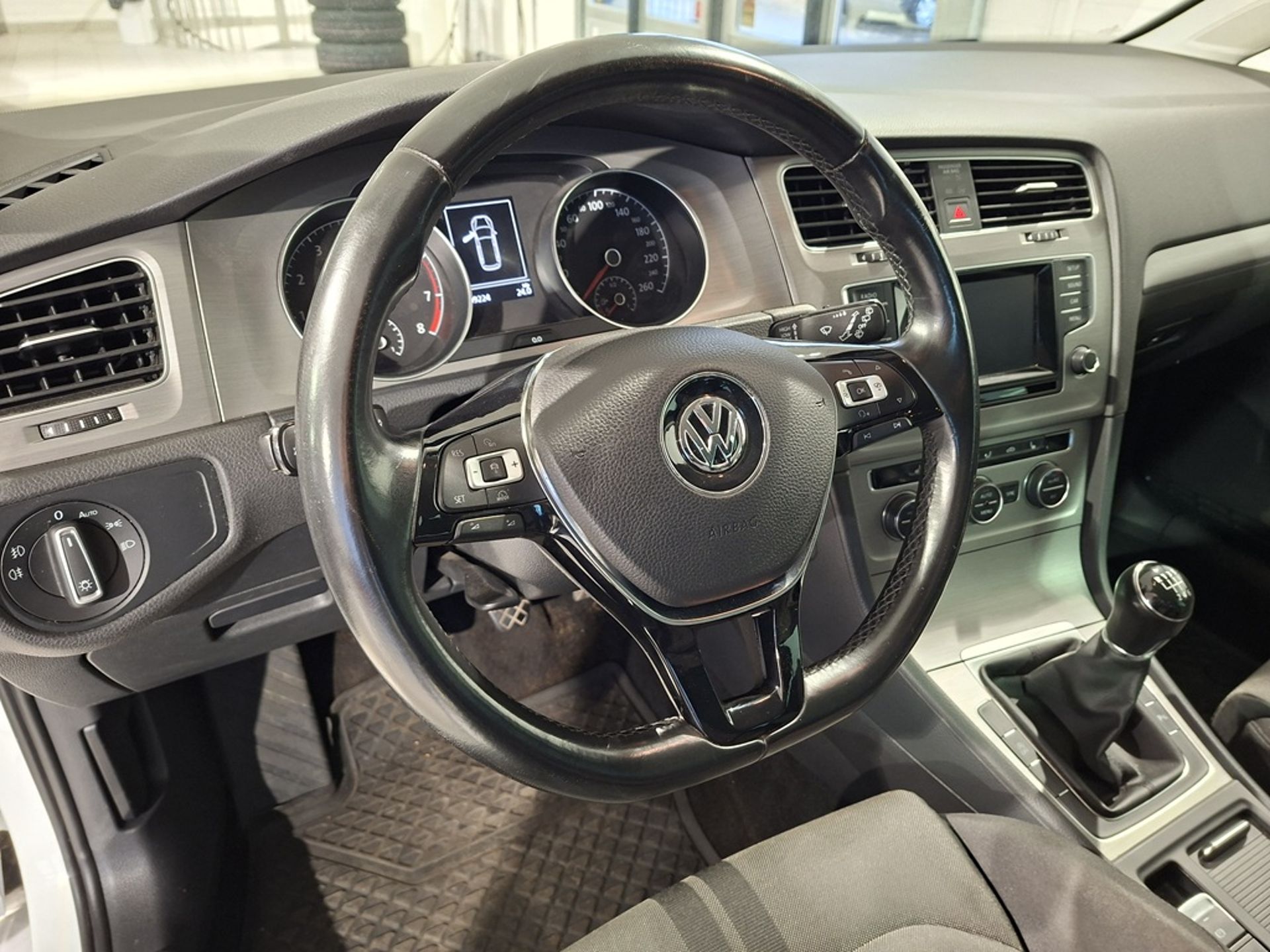 Volkswagen Golf 2015, photo 6/10