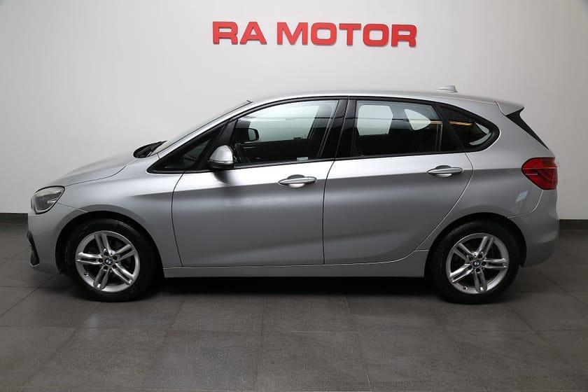 Bild 3 av BMW 218i Active Tourer 140hk Sport line Aut Kamera