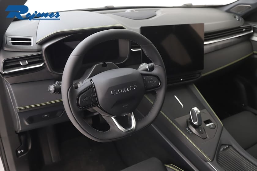 Bild 2 av Lynk & Co 01 PHEV More