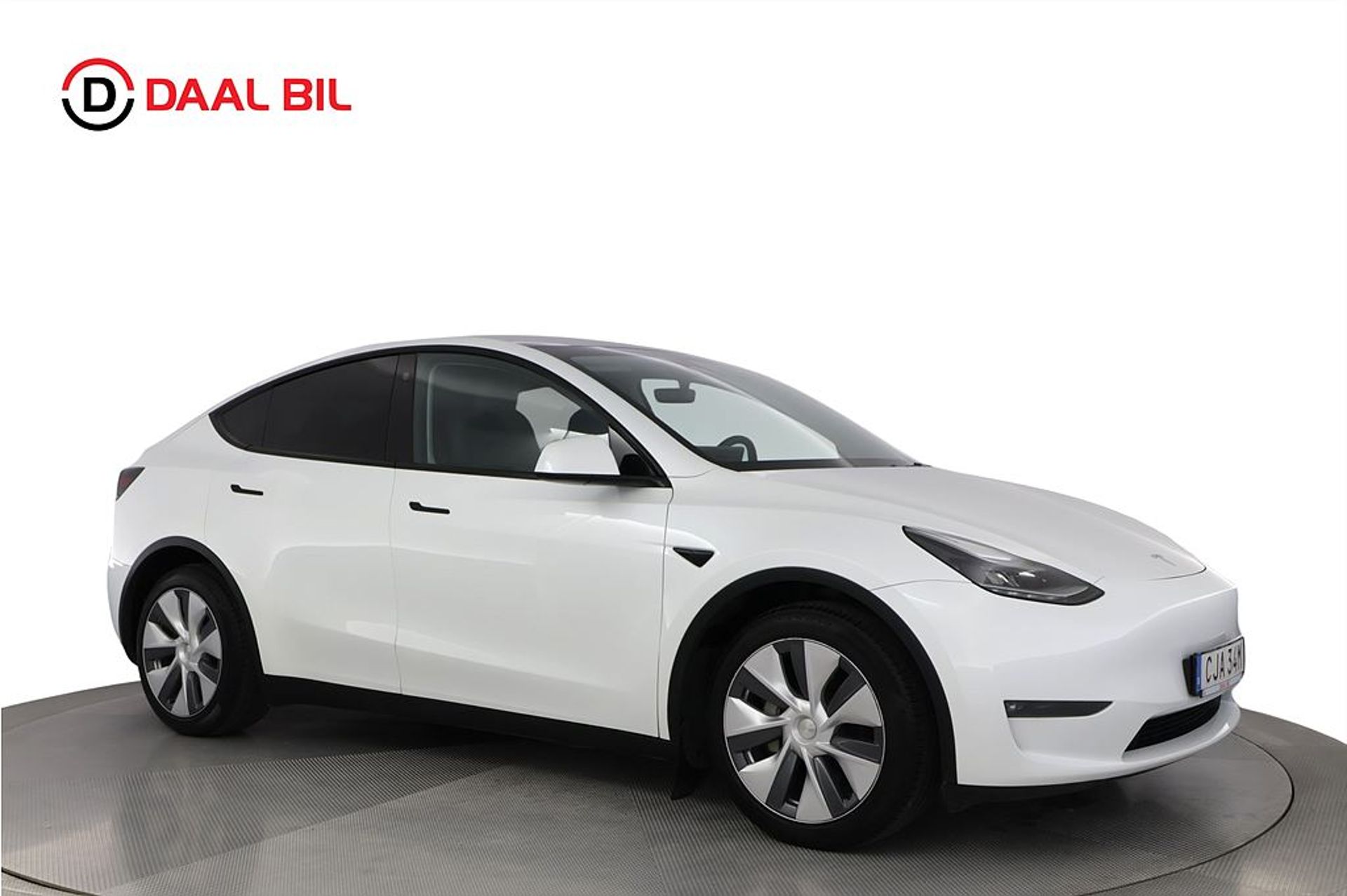 Tesla Model Y 2023, kuva 4/10