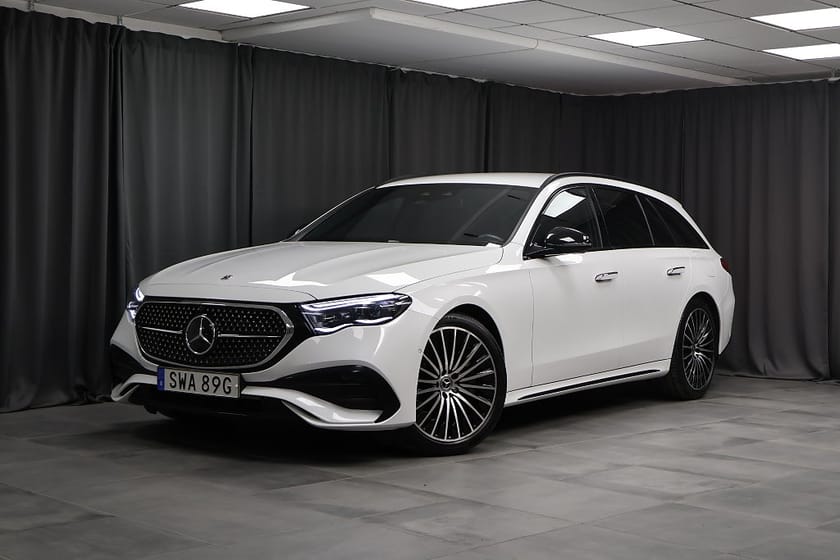 Bild 1 av Mercedes-Benz E 300 de 4MATIC T AMG Line Premium Digitallight Vinter Drag