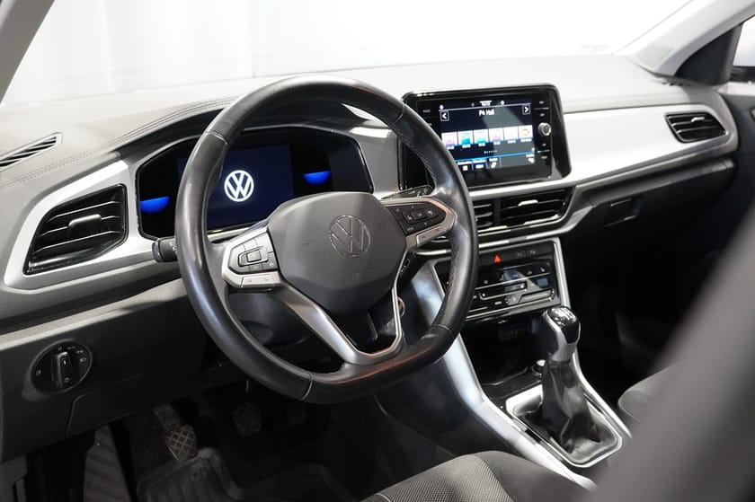 Bild 5 av Volkswagen T-Roc 1.0 TSI 110 HK VÄRMARE BACKKAMERA