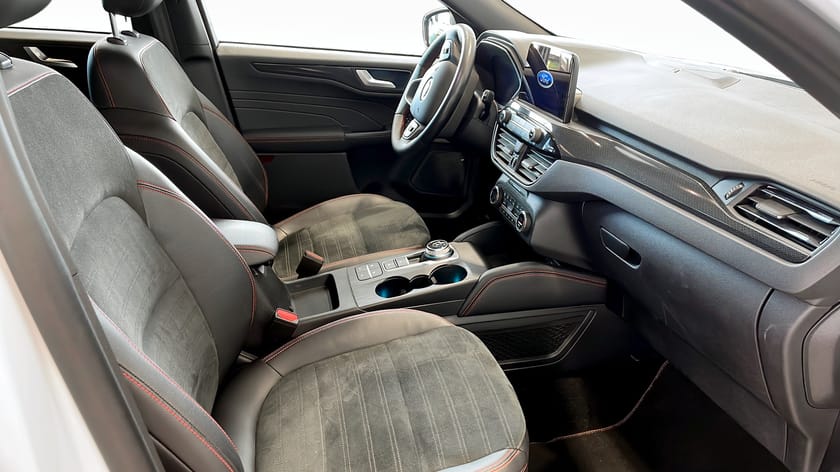 Bild 3 av Ford Kuga Plug-In Hybrid ST-Line X 2.5 225HK Drag
