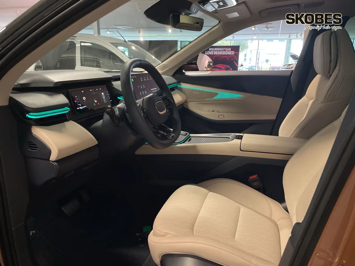 Lynk & Co 08 PHEV