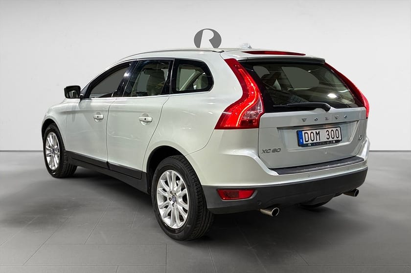 Bild 5 av Volvo XC60 D5 205 HK AUT AWD SUMMUM PANO NAVI KEYLESS SKINN 18"