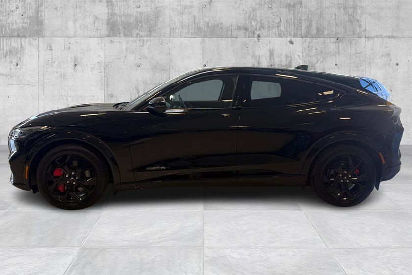 Bilde 2 av Ford Mustang Mach-E Long Range AWD / Premium / 360/ Pano / B&O ++
