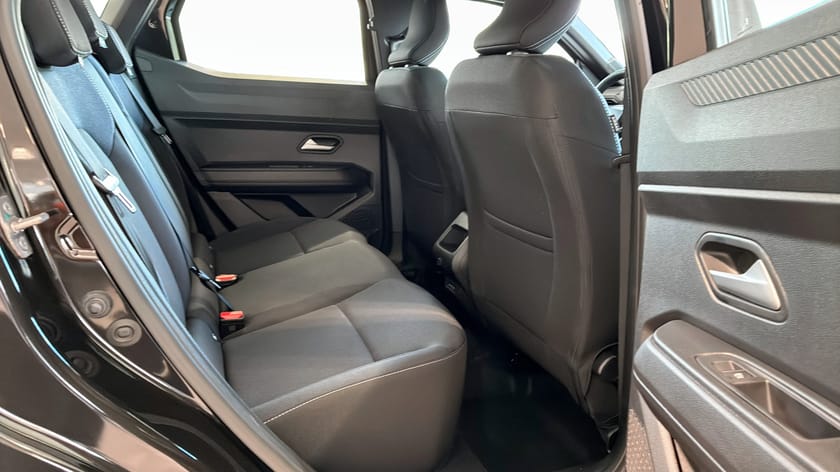 Bild 5 av Dacia Duster Hybrid 155 EXPRESSION // Privatleasing från 2990 kr/mån
