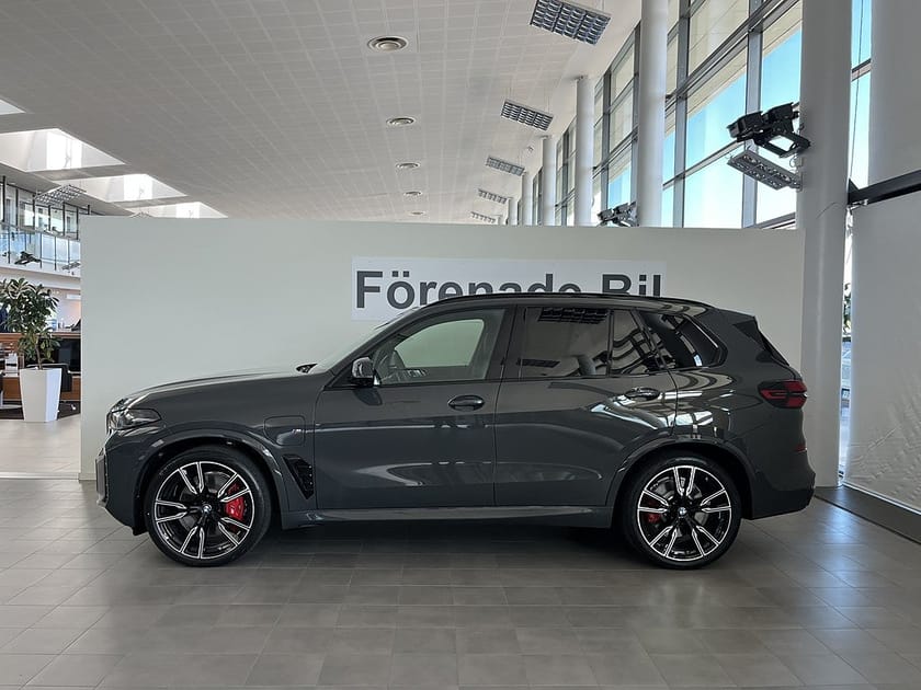 Bild 3 av BMW X5 xDrive50e 2,95%ränta M Sport Pro 22" Drag B&W Panorama