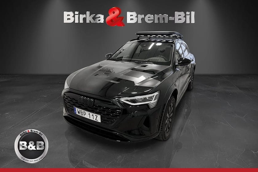 Bild 1 av Audi Q8 55 e-tron quattro Dakar edition panorama