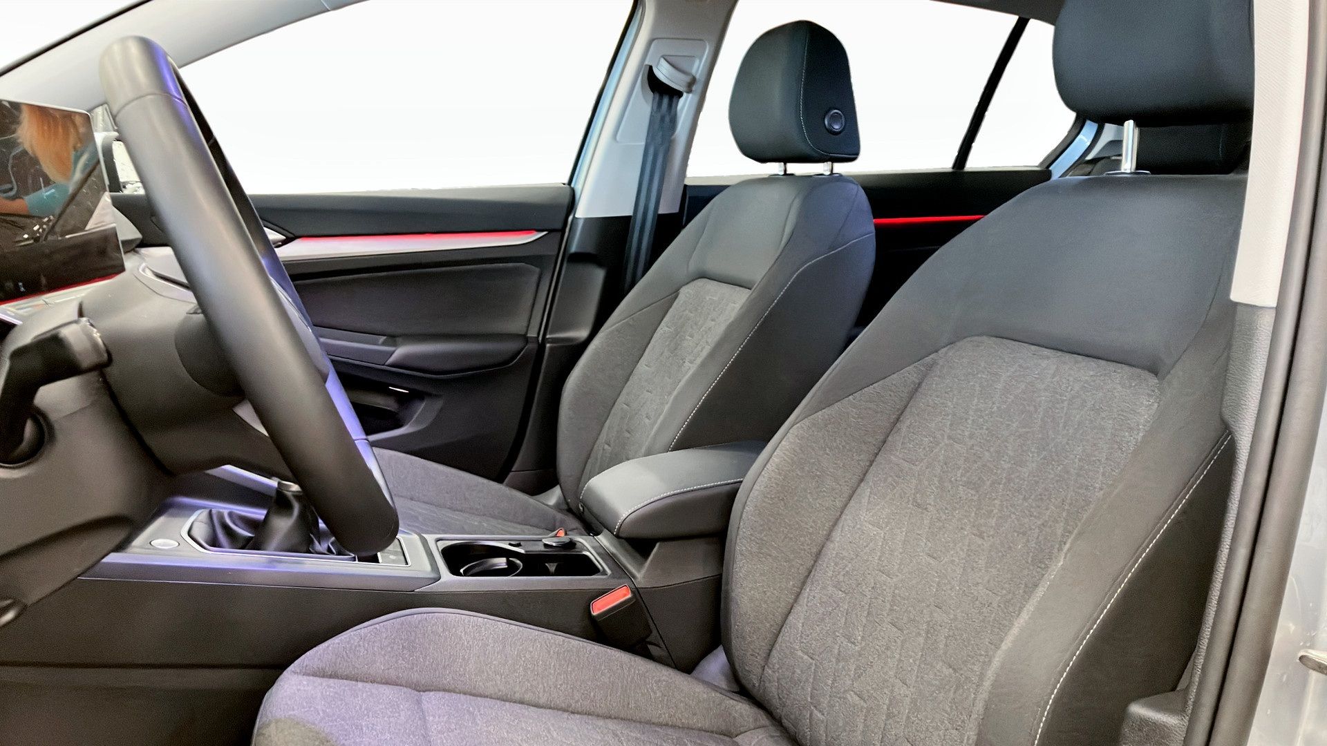Volkswagen Golf 2025, kuva 7/10