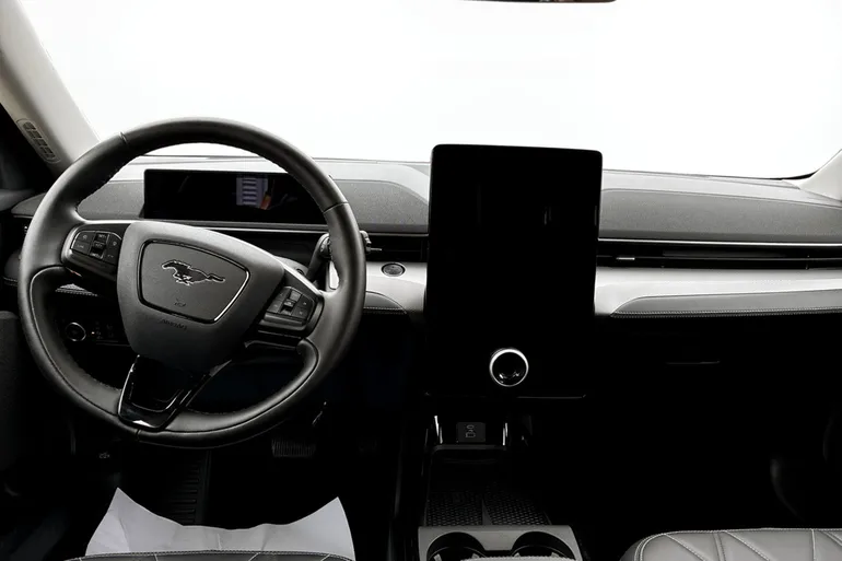 Ford Mustang Mach-E Standard Range