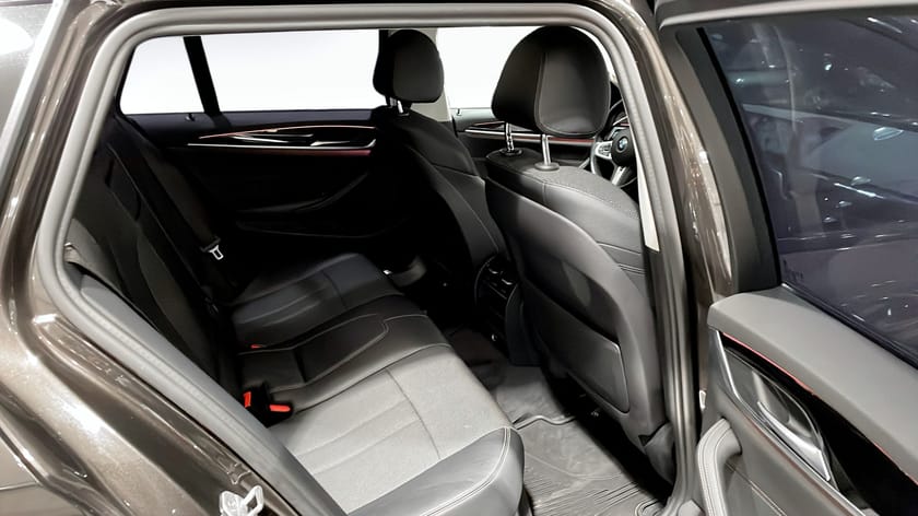 Bild 5 av BMW 520d xDrive Touring 190Hk | Sport Line | Drag / 3.95% Ränta