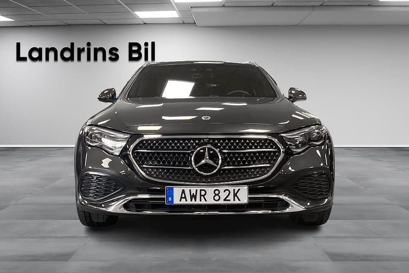 Bild 2 av Mercedes-Benz E 300 de 4MATIC All-Terrain / Superscreen / HUD