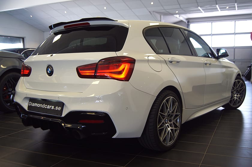 Bild 3 av BMW M140i xDrive 5-dörrars Milltek H\K B-Kamera