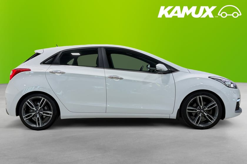 Bild 2 av Hyundai i30 1.6 GDI Sport Edition 186 HK B-Kamera PDC Rattvärme Delskinn