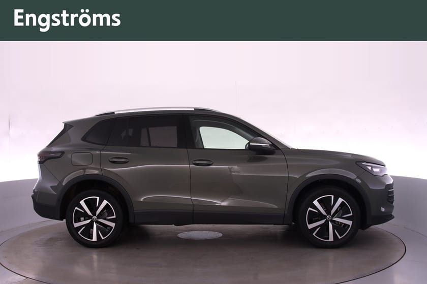 Bild 3 av Volkswagen Tiguan eHybrid 1.5 TSI DSG Drag Backkamera