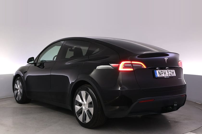 Bild 4 av Tesla Model Y Long Range AWD Autopilot Panorama Drag