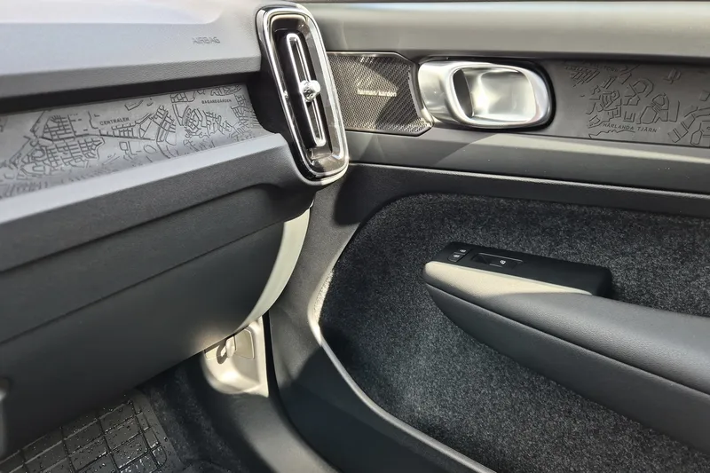 Volvo EX40 Twin Motor bilde 16