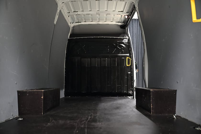 Bild 5 av Iveco Daily 35-140 Van 136HK Automat|Webasto|3.5Tondragvikt|Lågmil|Momsbil
