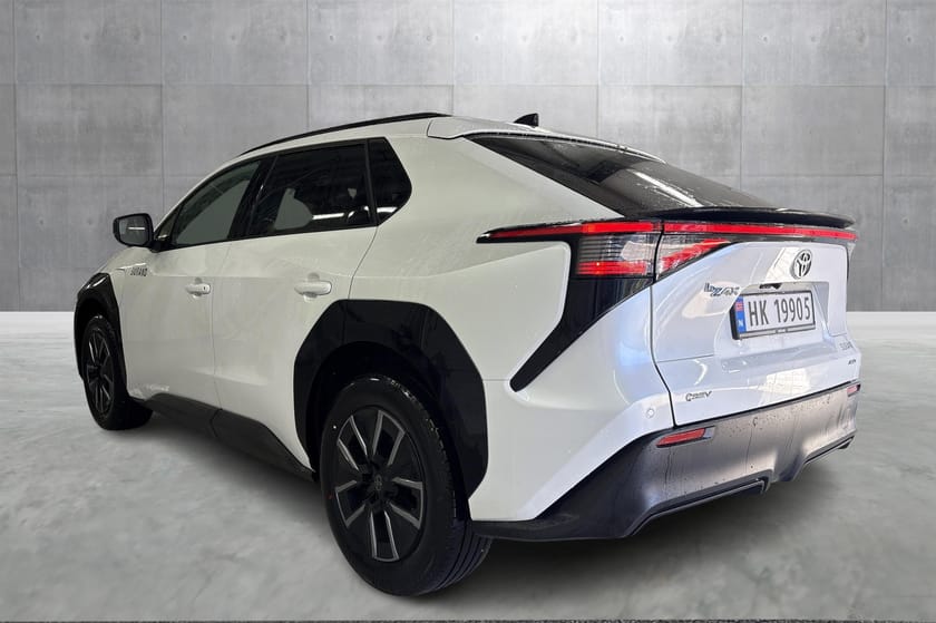Bilde 2 av Toyota bZ4X Active Tech I Facelift I Demo