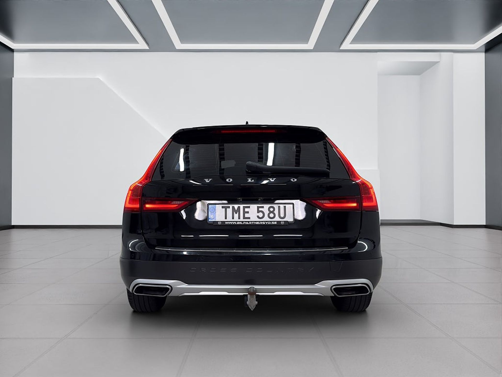 Volvo V90 D4 AWD 2020, photo 7/31