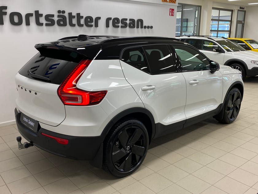 Bild 3 av Volvo EX40 Single Motor Extended Range M R Ultra Black SE