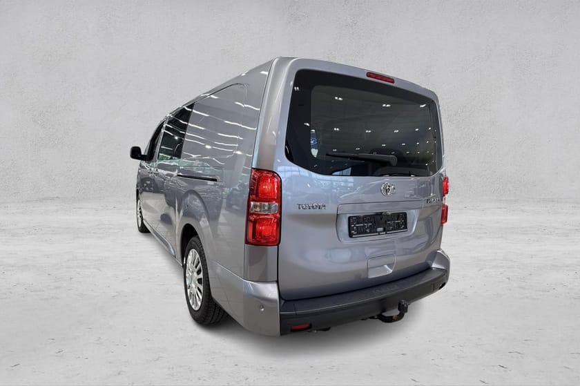 Bilde 3 av Toyota Proace L2 2.0D 144HK 4x4/Cruise/Krok/R.Kamera/ParkVarmer++